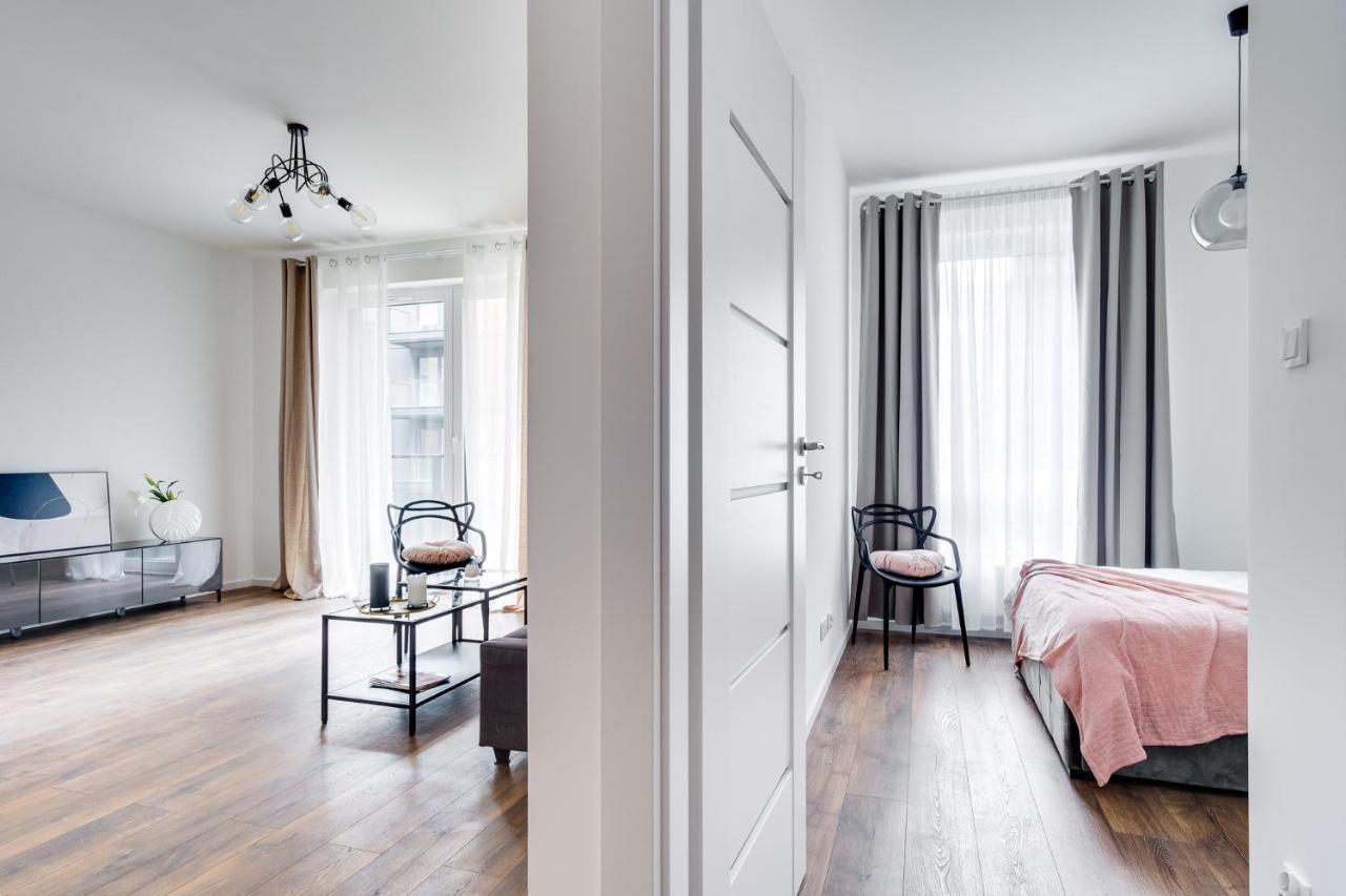 Apartament Chwaliszewo Z Balkonem - Free Parking Poznań Buitenkant foto