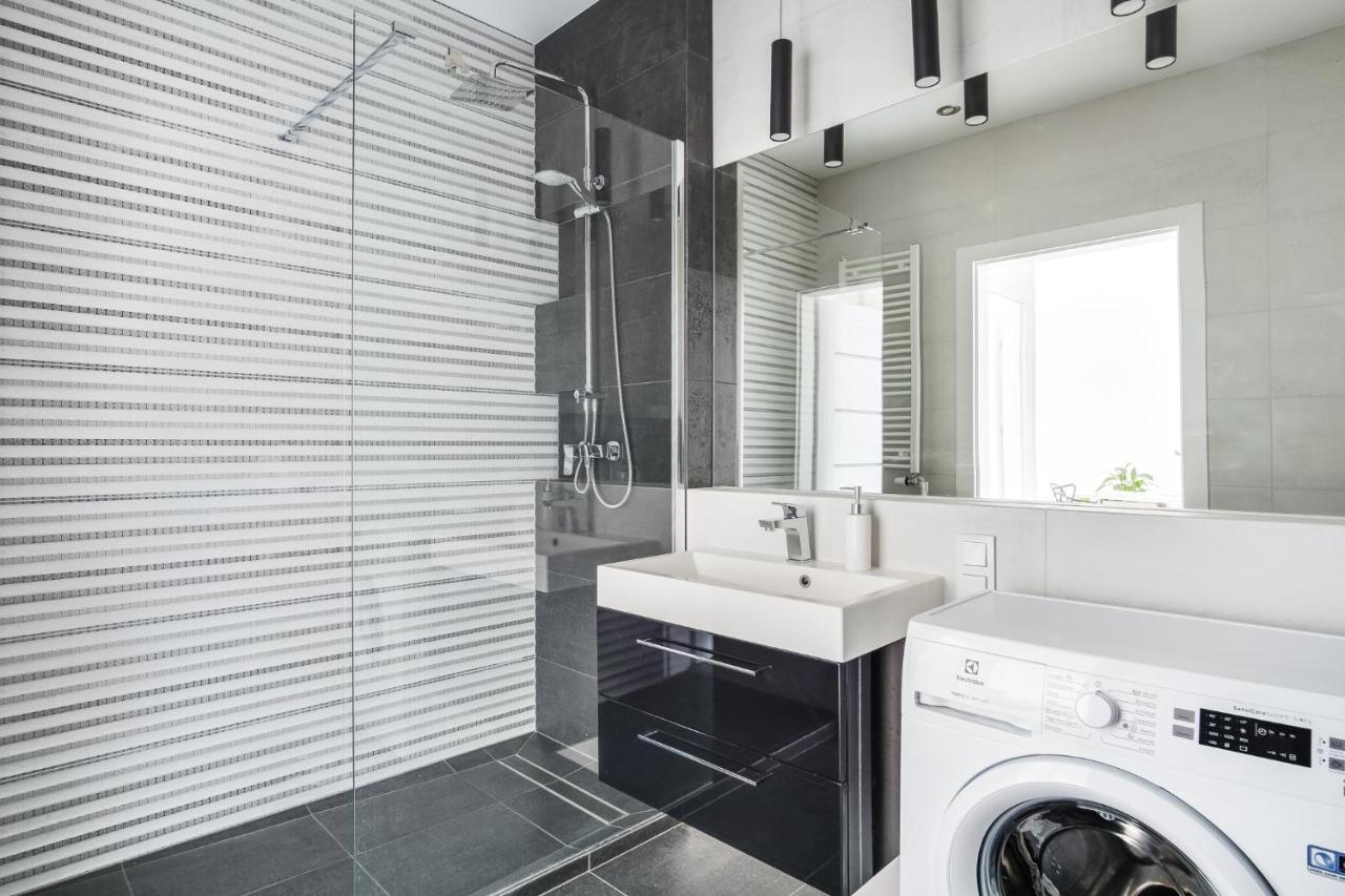 Apartament Chwaliszewo Z Balkonem - Free Parking Poznań Buitenkant foto