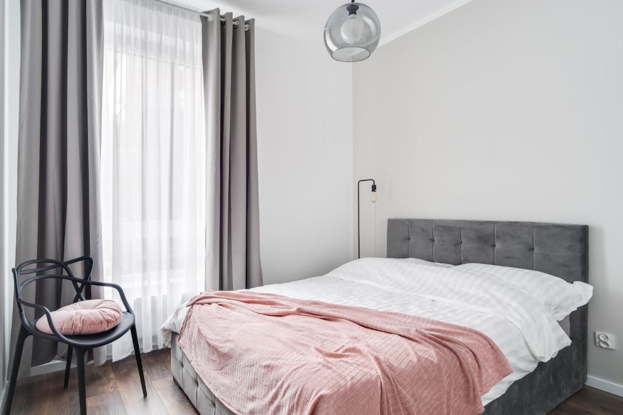 Apartament Chwaliszewo Z Balkonem - Free Parking Poznań Buitenkant foto